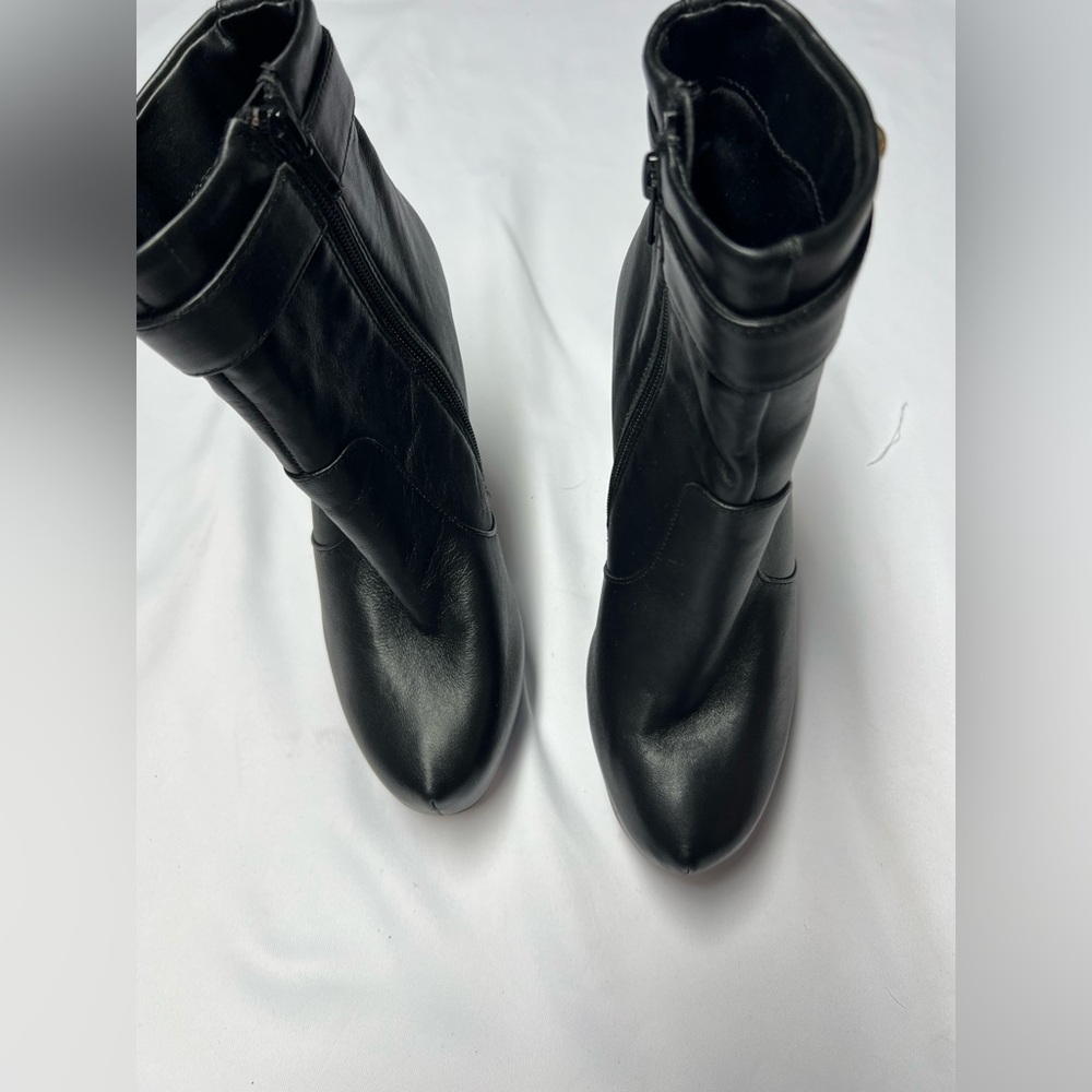 Express Black Genuine Leather ankle platform boots Gold buckle 7
